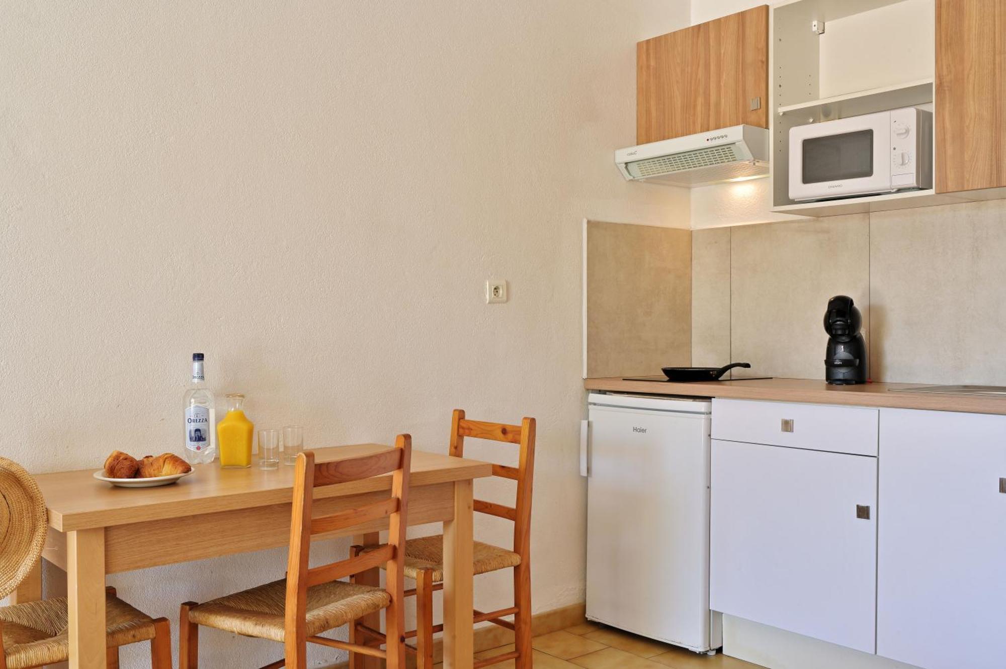 Motel De Porticcio Портисио Екстериор снимка